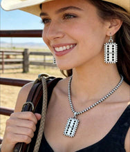 Load image into Gallery viewer, Domino Jewelry