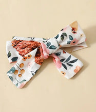 Load image into Gallery viewer, 3Pc Floral Chicken Outfit