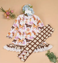 Load image into Gallery viewer, Horse Pant Outfit