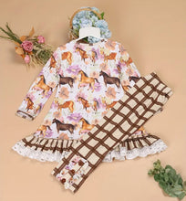 Load image into Gallery viewer, Horse Pant Outfit