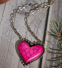 Load image into Gallery viewer, Stone Heart Necklace