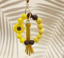 Load image into Gallery viewer, Sunflower charm beaded key rings