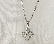 Load image into Gallery viewer, Clover necklace