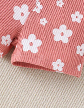 Load image into Gallery viewer, Ribbed flower short outfit