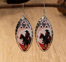 Load image into Gallery viewer, Western leaf earrings