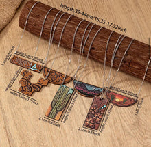 Load image into Gallery viewer, Leather pendant necklace