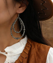 Load image into Gallery viewer, Double loop Navajo pearl earrings