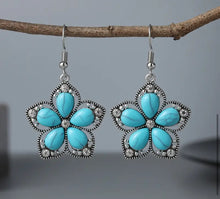 Load image into Gallery viewer, Flower Turquoise earrings