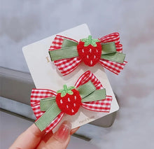 Load image into Gallery viewer, Checkered Strawberry Bows