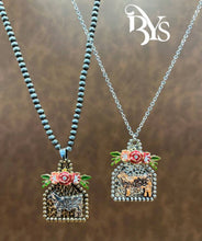 Load image into Gallery viewer, Flower Cow Tag Necklace