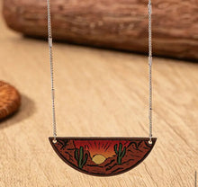 Load image into Gallery viewer, Leather pendant necklace