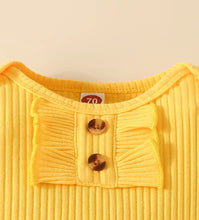 Load image into Gallery viewer, Sunflower Print Outfit