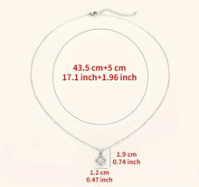 Load image into Gallery viewer, Clover necklace