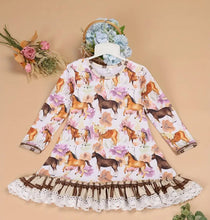 Load image into Gallery viewer, Horse Pant Outfit