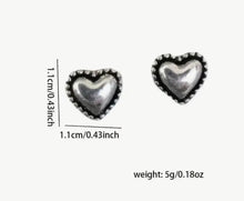 Load image into Gallery viewer, Retro Heart Post Earrings