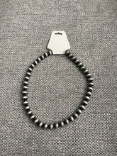 Load image into Gallery viewer, Navajo pearl strand necklaces