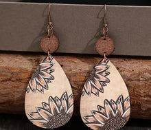 Load image into Gallery viewer, Wooden Drop Sunflower Earrings