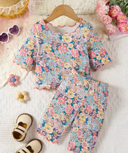 Load image into Gallery viewer, Bermuda Short Flower Outfit