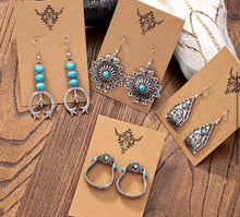 Load image into Gallery viewer, Vintage Western Earrings