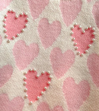 Load image into Gallery viewer, Pearl Heart Sweater