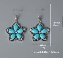 Load image into Gallery viewer, Flower Turquoise earrings