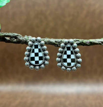 Load image into Gallery viewer, Checkered Post Earrings
