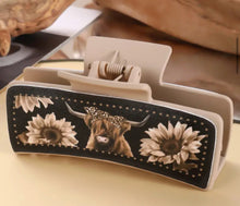 Load image into Gallery viewer, Highland Cow claw clips
