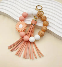 Load image into Gallery viewer, Sunflower charm beaded key rings