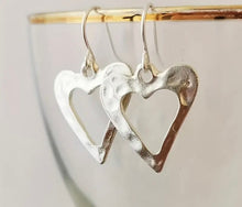 Load image into Gallery viewer, Silver Dangle heart Earrings