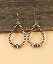 Load image into Gallery viewer, Waterdrop Navajo pearl earrings