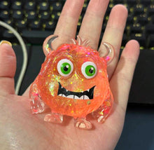 Load image into Gallery viewer, Monster Nee ***