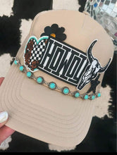 Load image into Gallery viewer, Stud Hat Chain