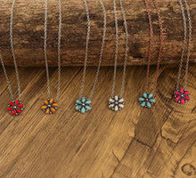 Load image into Gallery viewer, Small Flower Cluster Necklace