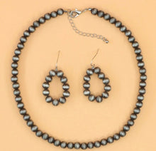 Load image into Gallery viewer, Navajo Pearl necklace/earring set