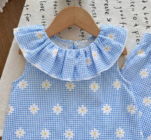 Load image into Gallery viewer, Plaid Daisy Pant Outfit
