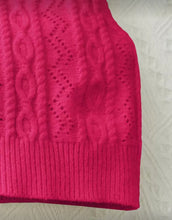 Load image into Gallery viewer, Sweater Vest