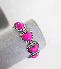 Load image into Gallery viewer, Heart Stone Bracelet