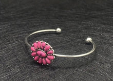 Load image into Gallery viewer, Flower bangle bracelet