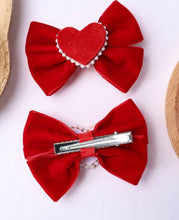 Load image into Gallery viewer, Velvet Heart Bow
