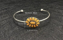 Load image into Gallery viewer, Flower bangle bracelet