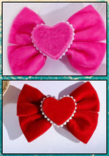 Load image into Gallery viewer, Velvet Heart Bow