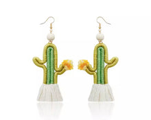 Load image into Gallery viewer, Thread cactus earrings